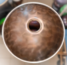 Hand Pan Shamanic D Kurd 9 нот 23" (58 см) из нержавеющей стали в кейсе - Hand Pan Shamanic D Kurd 9 нот 23" (58 см) из нержавеющей стали в кейсе