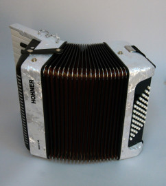 A1651 BRAVO II 48 White Аккордеон Hohner - A1651 BRAVO II 48 White Аккордеон Hohner