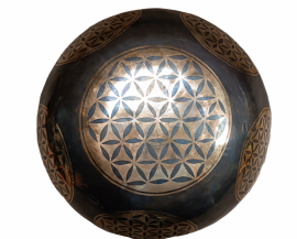 Кованая поющая чаша Dark flower of life ( 19 см, нота: Фа #, 185 Гц) - Кованая поющая чаша Dark flower of life ( 19 см, нота: Фа #, 185 Гц)