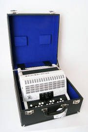 Romance602-II-72/60-WH Romance 602 Аккордеон кнопочный 60/72/II/3, белый, Weltmeister - Romance602-II-72/60-WH Romance 602 Аккордеон кнопочный 60/72/II/3, белый, Weltmeister